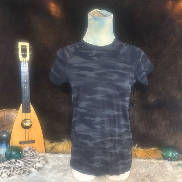 Athleta shirt M (6029) - Picture 1 of 5
